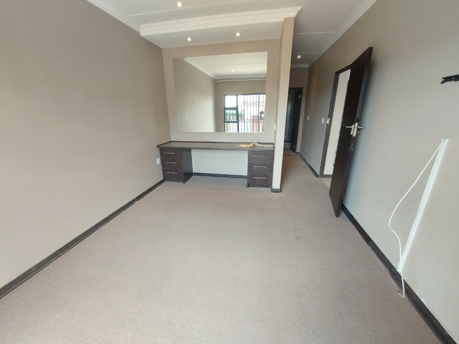 3 Bedroom Property for Sale in Wild Olive Estate Free State